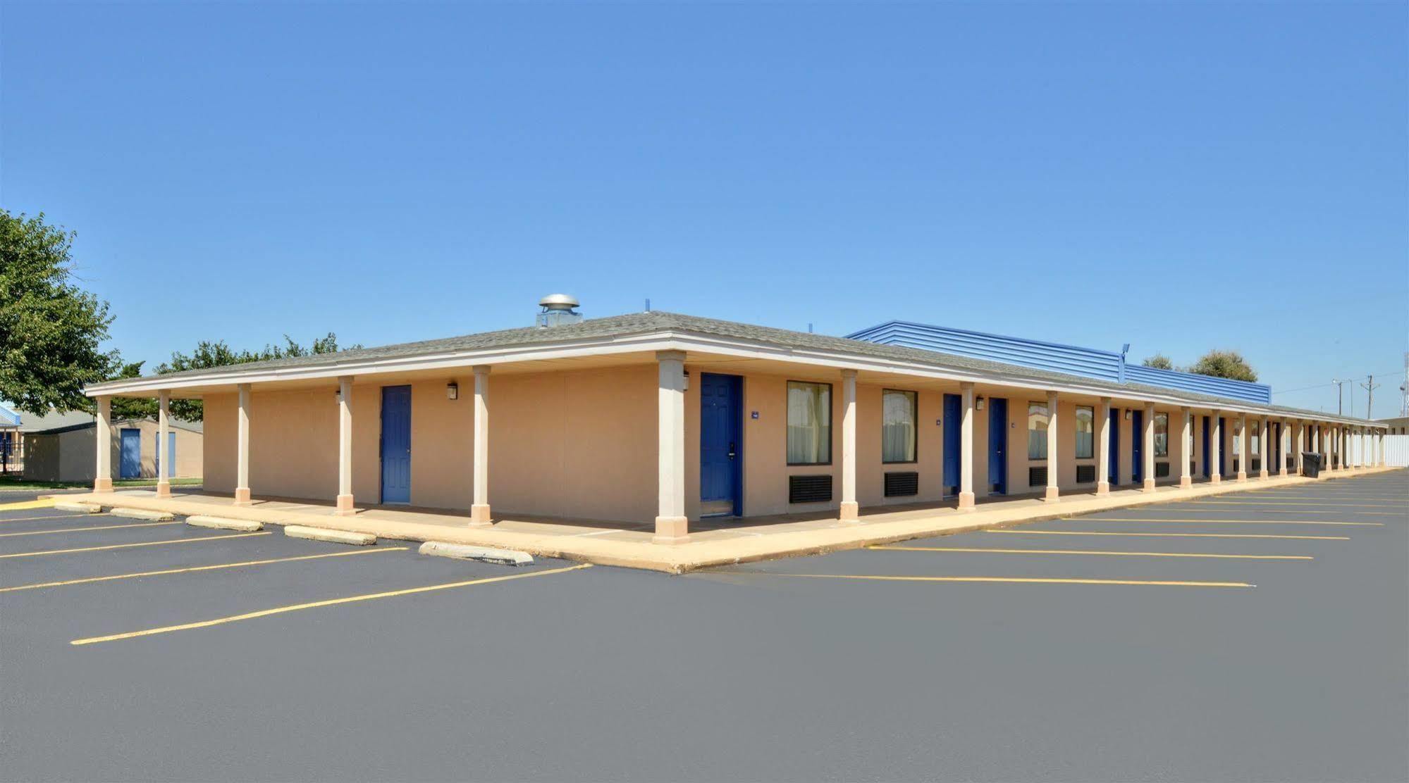 Americas Best Value Inn Lubbock East Экстерьер фото