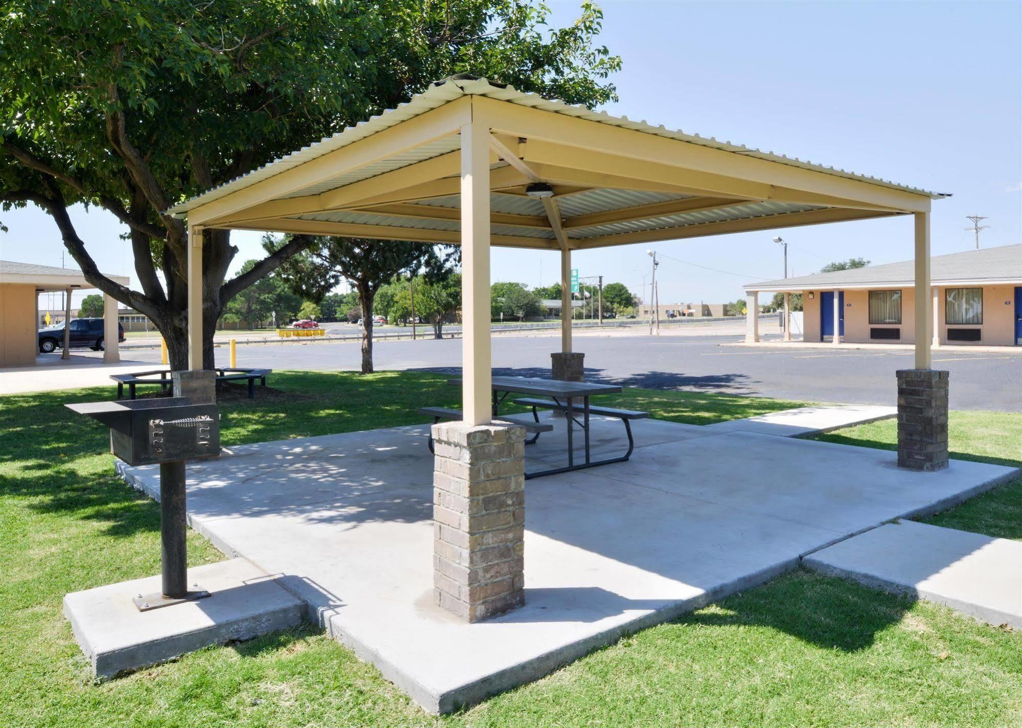 Americas Best Value Inn Lubbock East Экстерьер фото