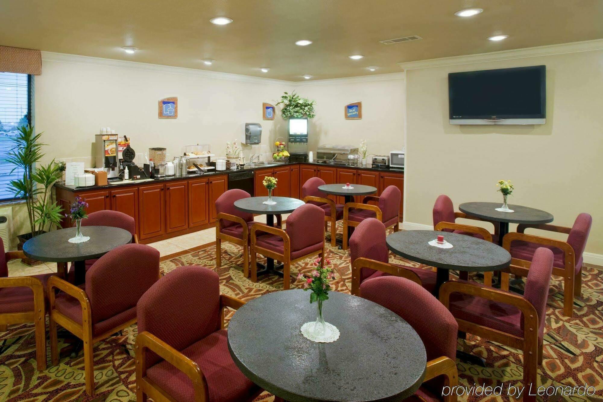 Americas Best Value Inn Lubbock East Экстерьер фото